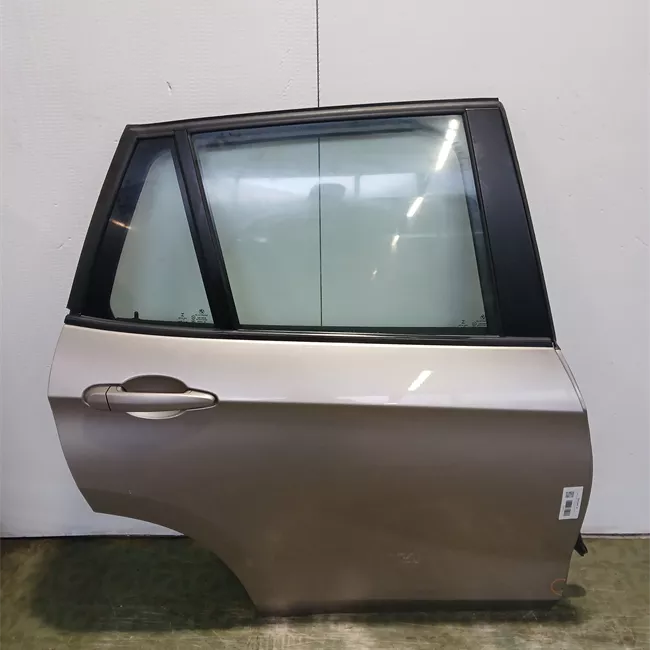 Porta posteriore destra