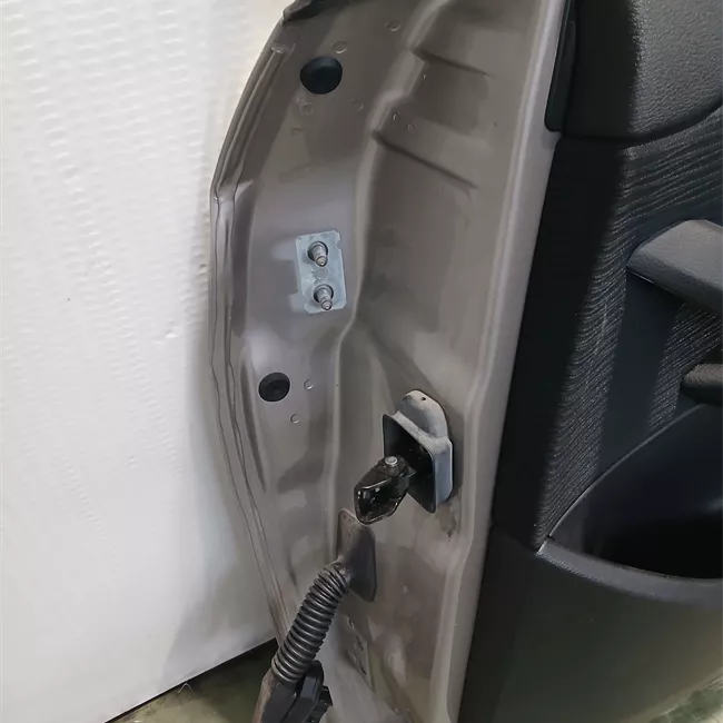 Porta posteriore destra