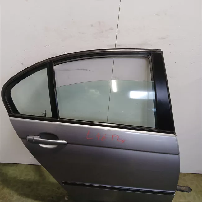 Porta posteriore destra