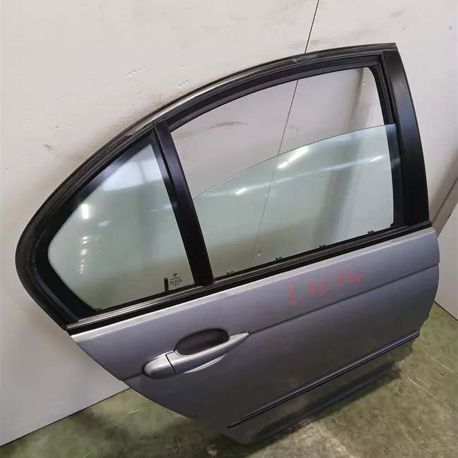 Porta posteriore destra