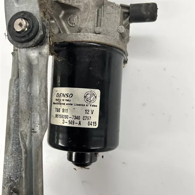 Meccanismo tergiparabrezza con motorino