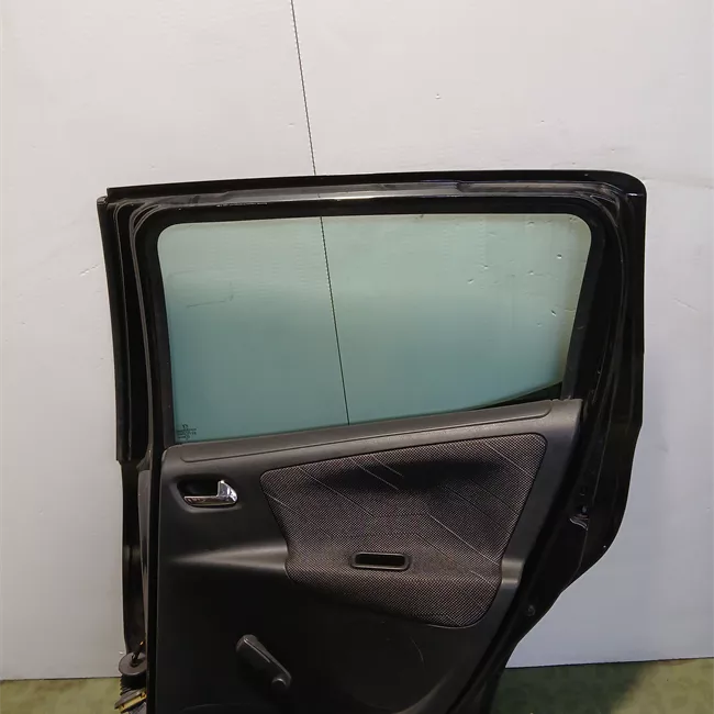 Porta posteriore destra