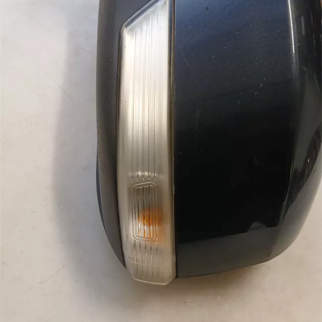 Retrovisore esterno regolazione elettrica sinistro con luce orientamento