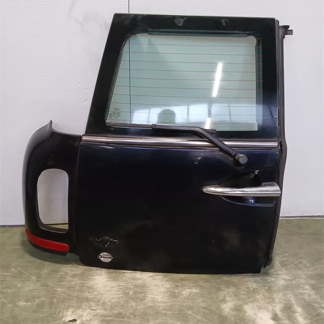 Porta carico posteriore a battente sinistra