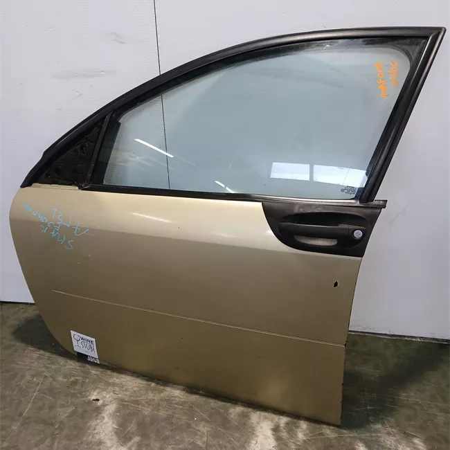 Pannello esterno porta anteriore sinistro