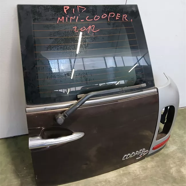 Porta carico posteriore a battente destra