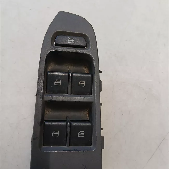 Interruttore alzacristalli porta anteriore