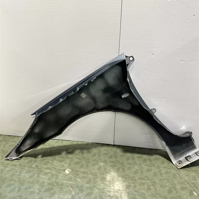 Parafango anteriore destro