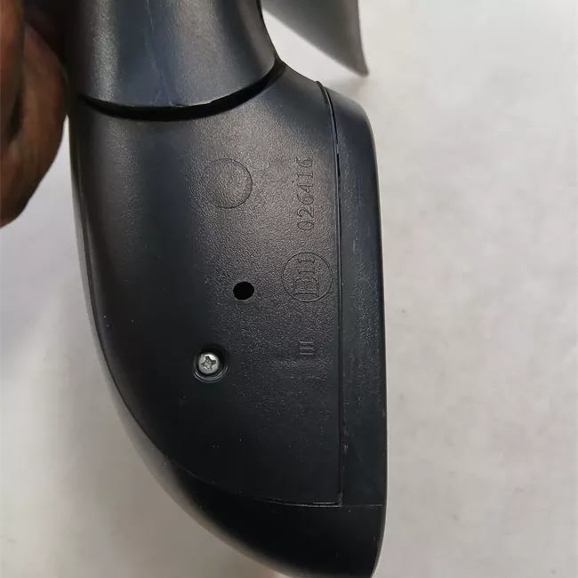 Retrovisore esterno destro con mano di fondo