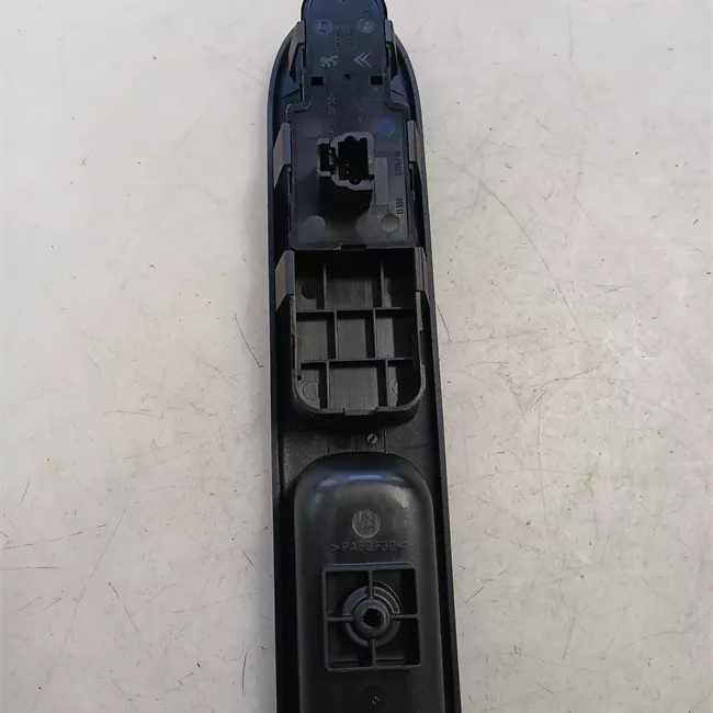 Interruttore alzacristalli porta anteriore sequenziale