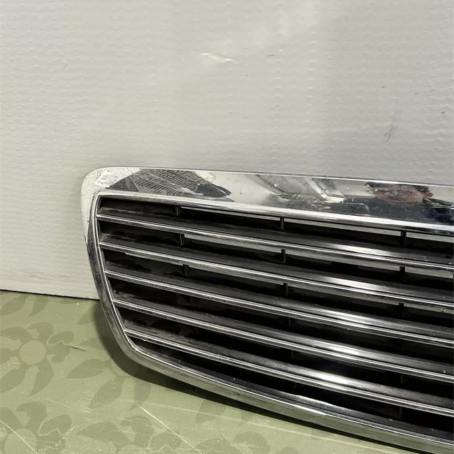 Griglia con pacchetto avantgarde nero