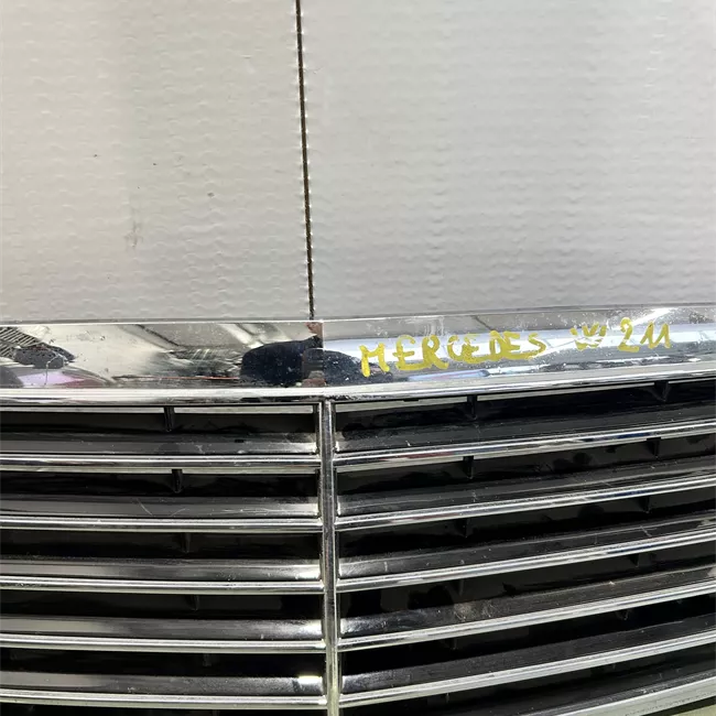 Griglia con pacchetto avantgarde nero