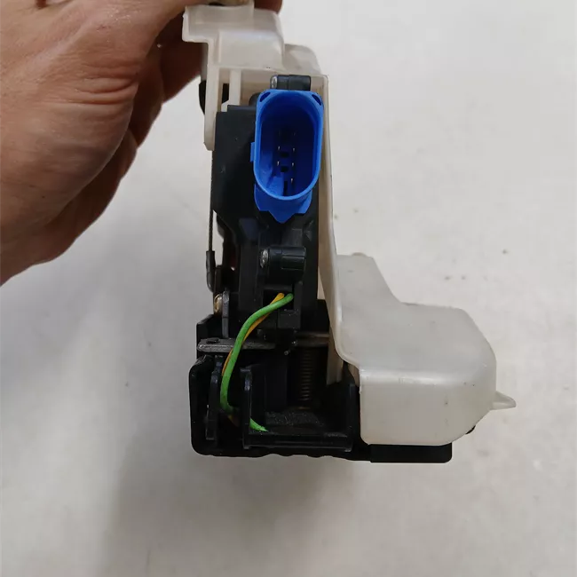 Serratura porta posteriore sinistra