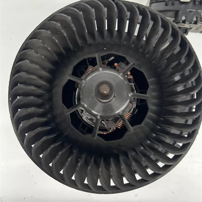 Motorino ventilazione abitacolo Valeo