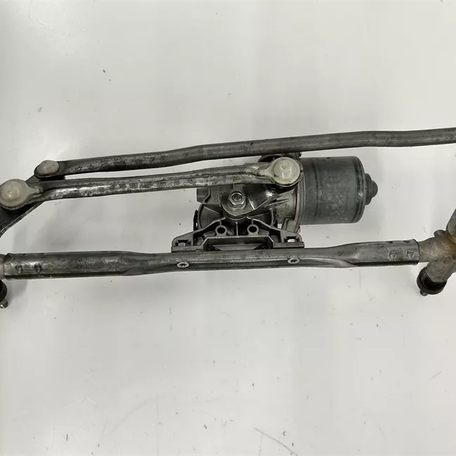 Meccanismo tergiparabrezza con motorino