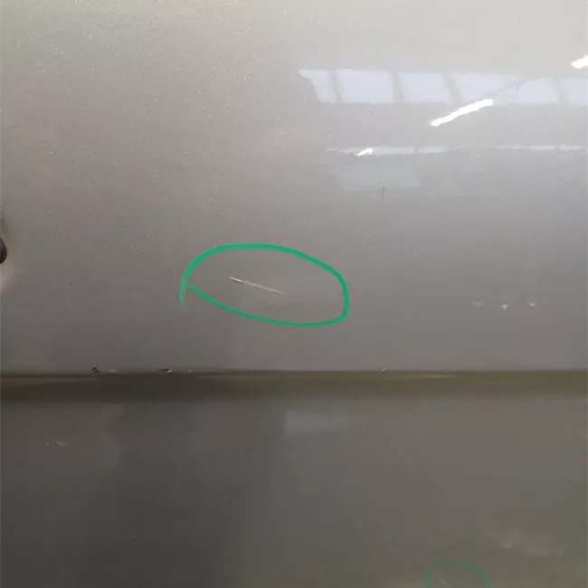 Porta anteriore destra