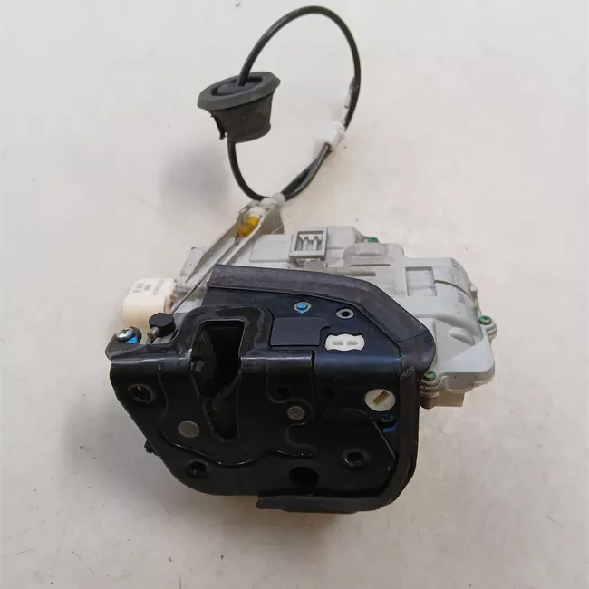 Serratura porta anteriore sinistra