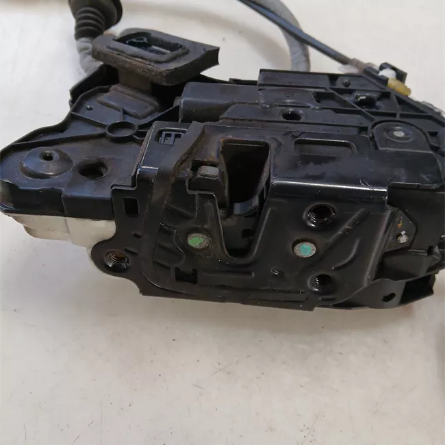 Serratura porta anteriore destra con chiusuraa centralizzata