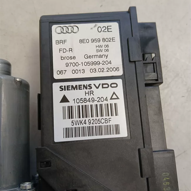 Motorino alzacristallo porta posteriore destro