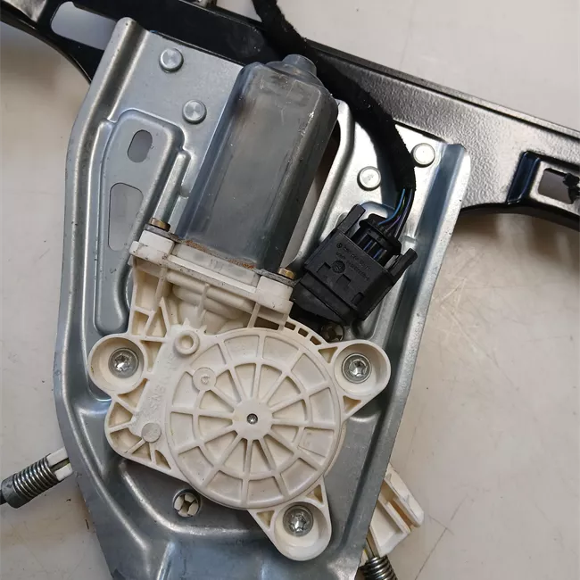 Motorino alzacristallo porta anteriore destro