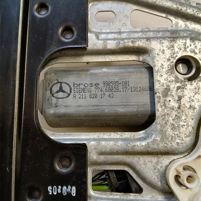 Motorino alzacristallo porta anteriore destro