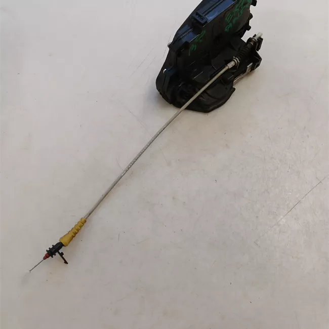 Serratura porta anteriore destra