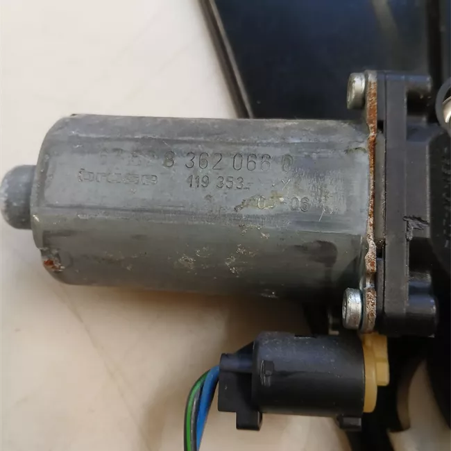 Alzacristallo elettrico porta posteriore sinistro con motorino