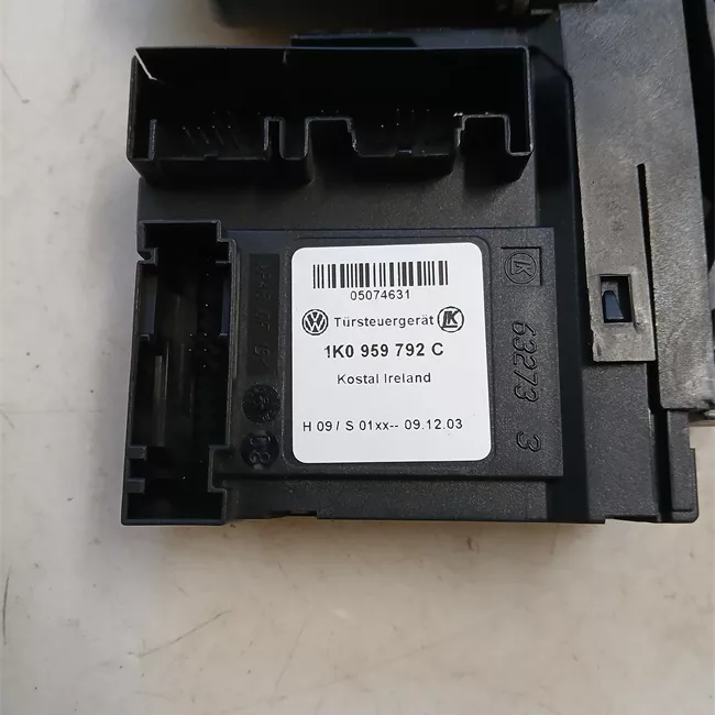 Motorino alzacristallo porta anteriore destro