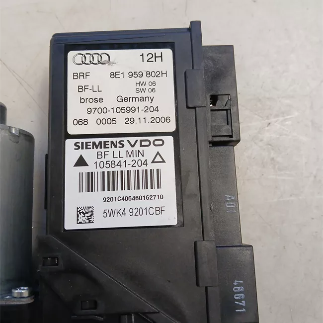 Motorino alzacristallo porta anteriore destro