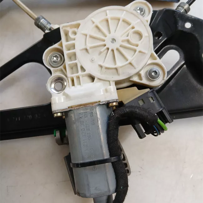 Motorino alzacristallo porta anteriore destro