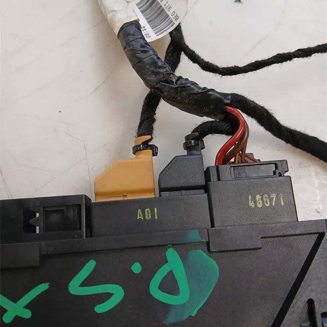 Motorino alzacristallo porta posteriore sinistro