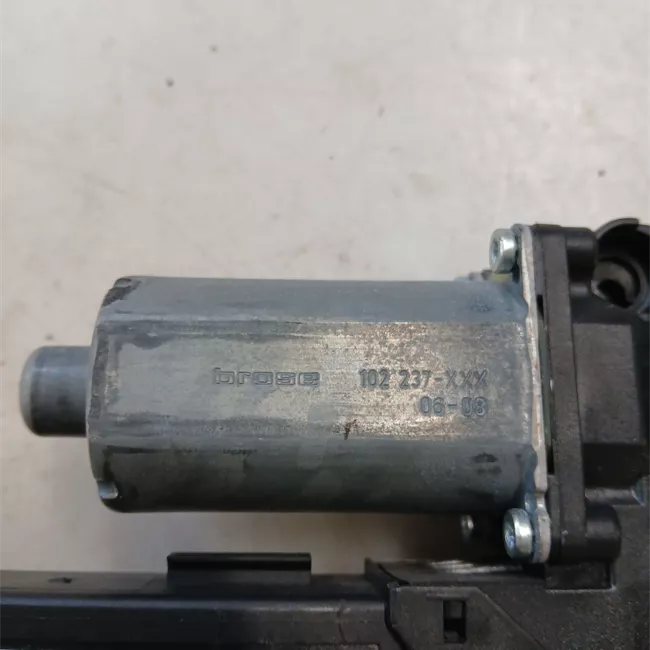 Motorino alzacristallo porta anteriore sinistro