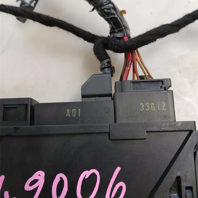 Motorino alzacristallo porta anteriore sinistro