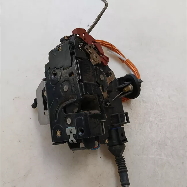 Serratura porta anteriore sinistra t.8P5A200000<