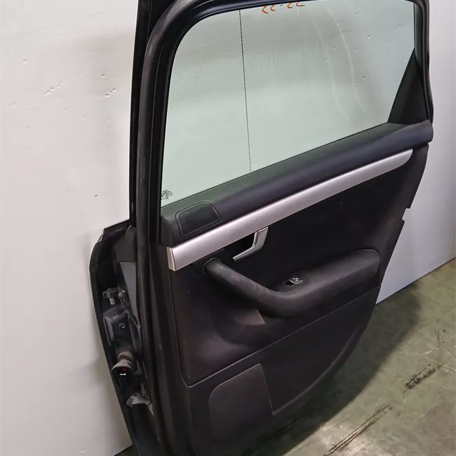 Porta posteriore destra