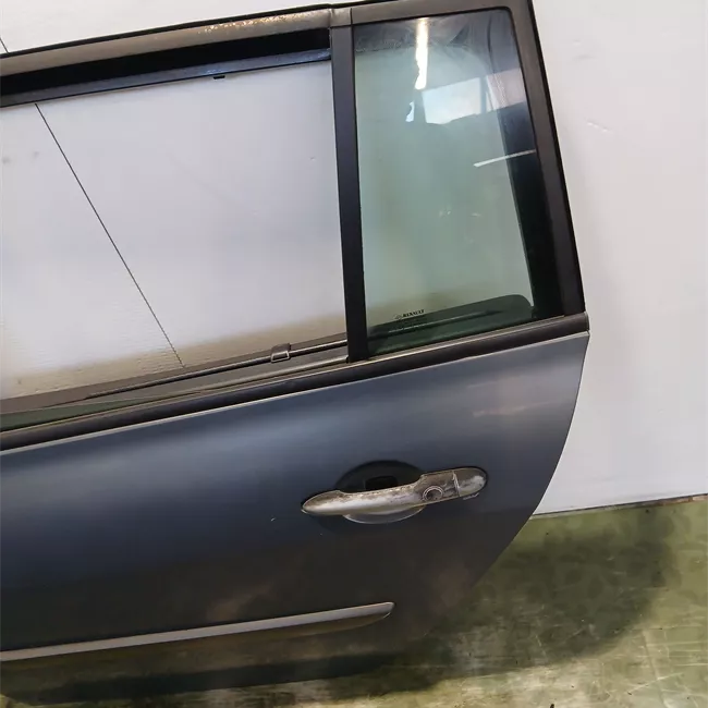 Porta posteriore sinistra