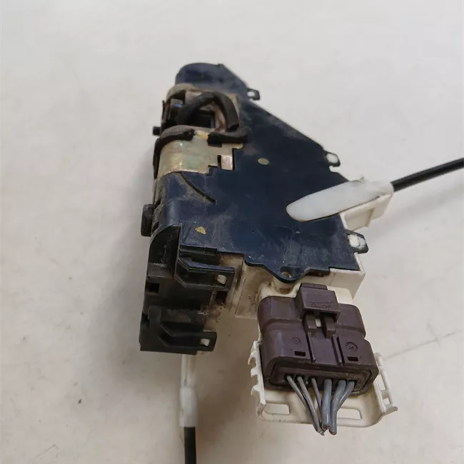 Serratura porta anteriore sinistra