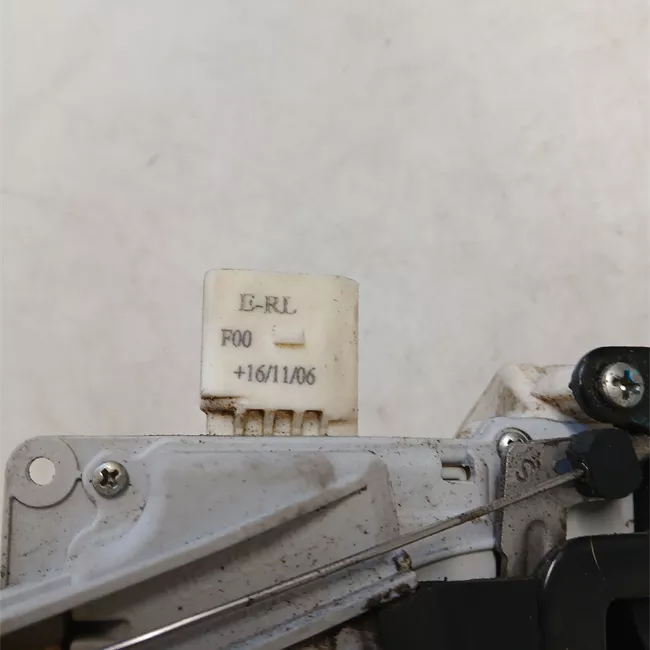 Serratura porta posteriore sinistra