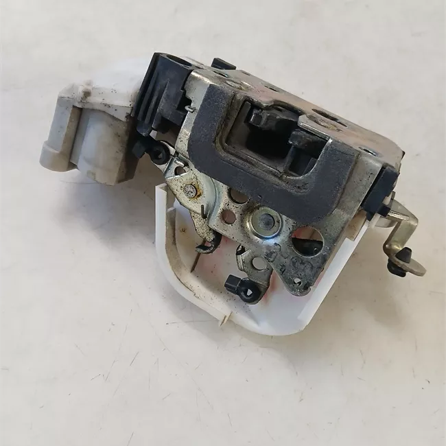 Serratura porta anteriore sinistra