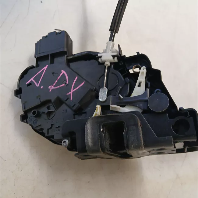 Serratura porta anteriore destra