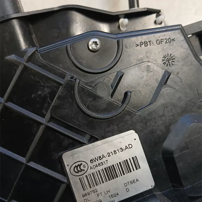 Serratura porta anteriore sinistra