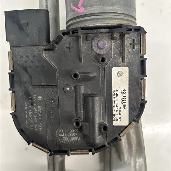 Meccanismo tergiparabrezza con motorino