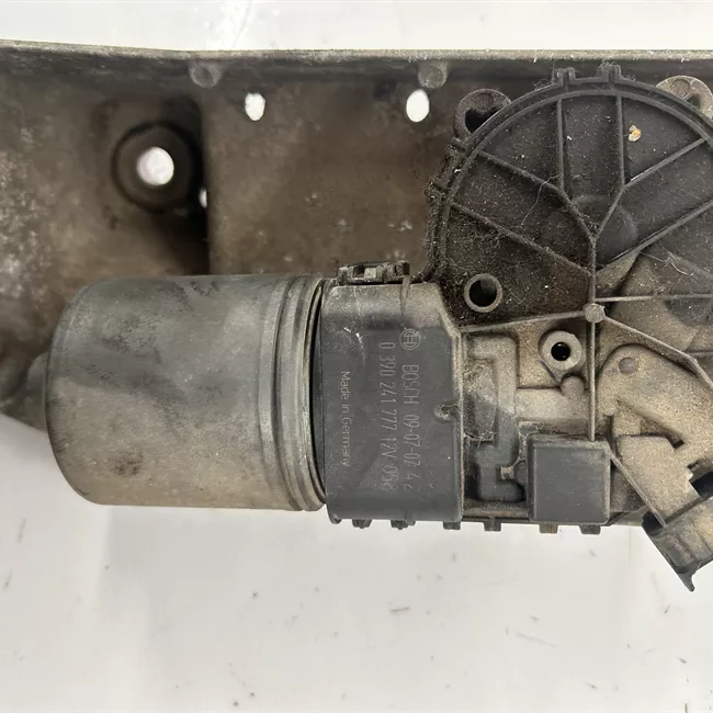 Meccanismo tergiparabrezza con motorino