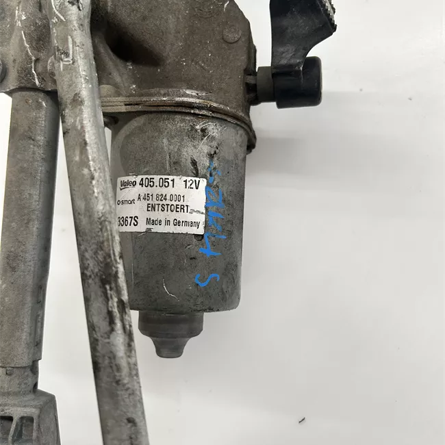 Meccanismo tergiparabrezza con motorino