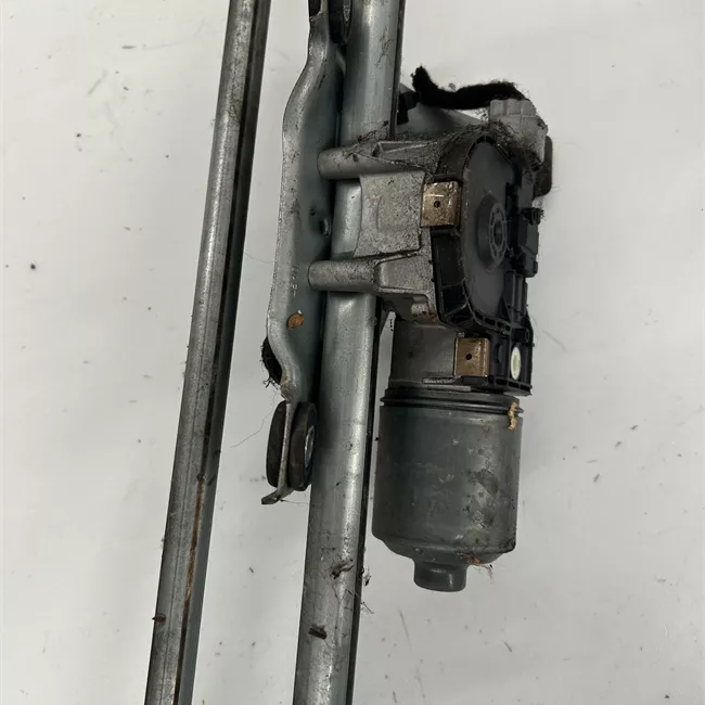 Meccanismo tergiparabrezza con motorino