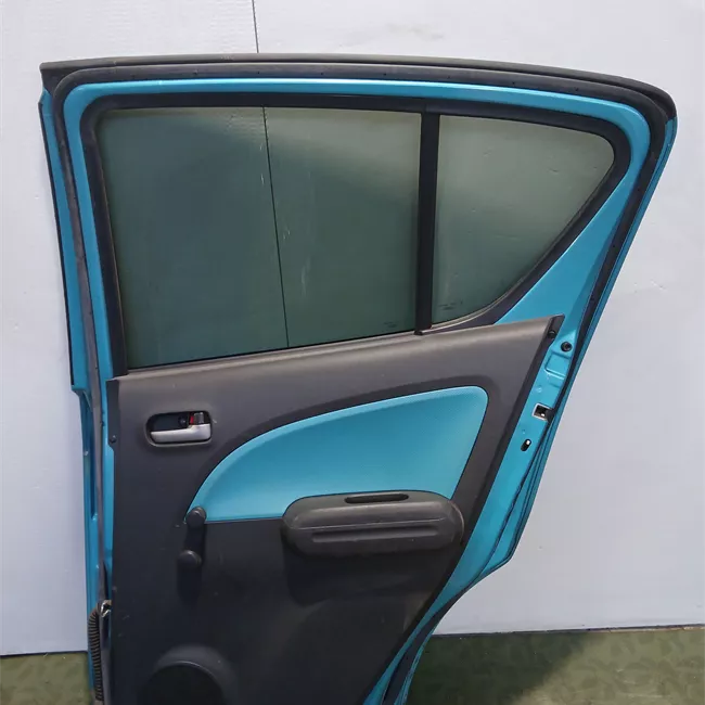 Porta posteriore destra