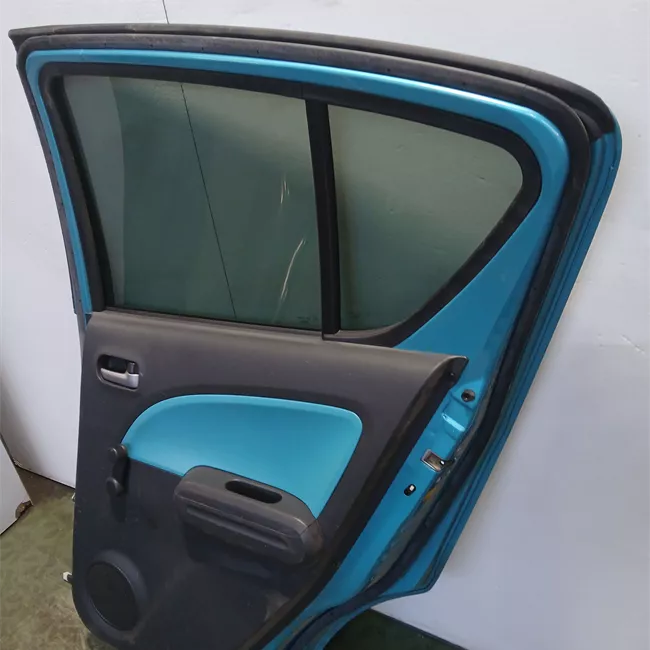 Porta posteriore destra