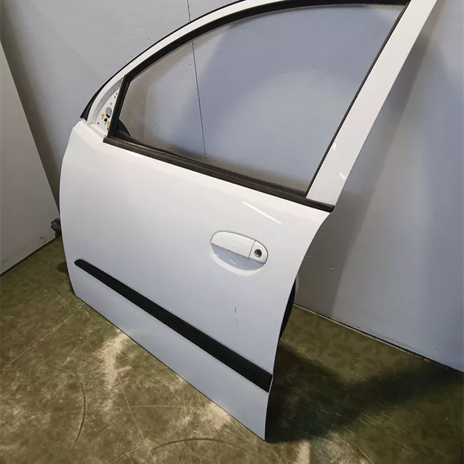 Porta anteriore sinistra