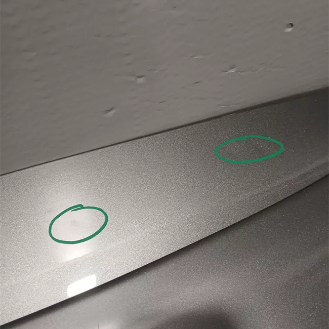 Portello posteriore con spoiler