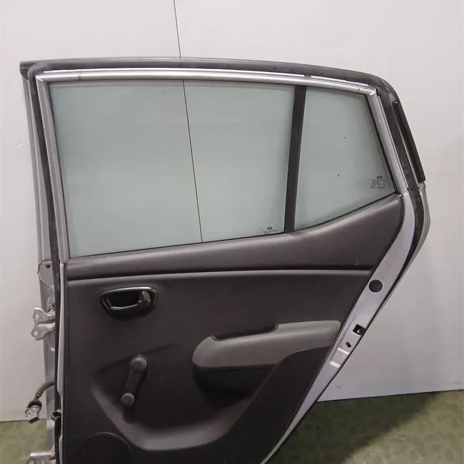 Porta posteriore destra